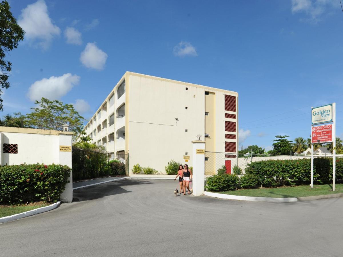 Ground Floor Apartment Located In Hometown, 5 Min Walk To The Beach Saint James Bagian luar foto